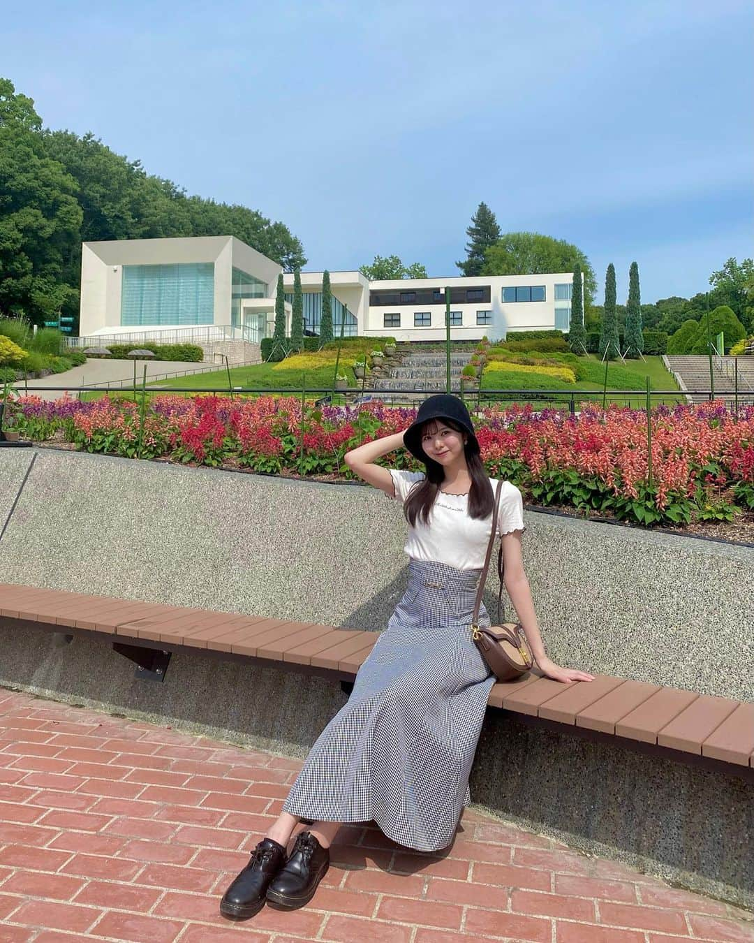 荒野姫楓さんのインスタグラム写真 - (荒野姫楓Instagram)「今月ももう終わり…🥹🌴  皆さんは7月中にやり残した事はないですか？  私はないかも！メンバーと花火も出来て 旬のフルーツも食べられました☺️🍑  .  #東山動物園#動物園#動物園巡り#東山動植物園#東山#名古屋#名古屋アイドル#アイドル#彼女感#青空#空#ロングスカート#ロングスカートコーデ #SKE48#idol#Nagoya#nagoyatrip#asiangirl#asian#Japaneseidol」7月31日 21時01分 - _arnhmk_