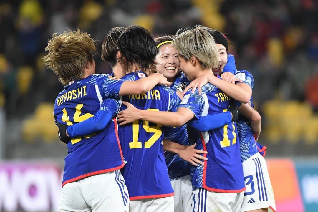 田中美南さんのインスタグラム写真 - (田中美南Instagram)「🇯🇵 もっともっとみんなと最高の瞬間がほしい！！  日に日に増すのを感じる日本からのパワー。 こっからが厳しい戦いです 熱い応援よろしくお願いします🔥  ©︎JFA  #fifa #jfa #nadeshiko #japan  #worldcup #fifaworldcup #fifawwc」7月31日 21時08分 - minatanaka_official