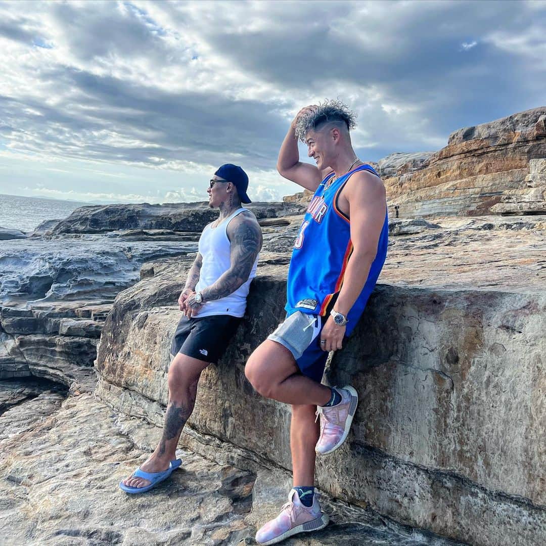 のインスタグラム：「#training#fitness#workout#physique#nature#tattoo#japanesetattoo#friend  なんやかんやずっとトレーニング、コンテスト一緒に頑張ってて今は二人共パーソナルトレーナー🏋️‍♀️🔥」