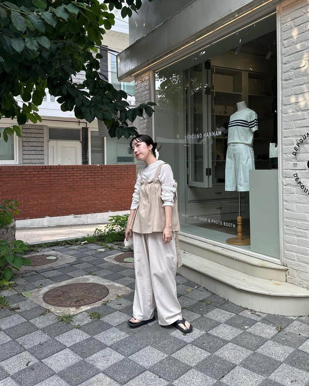 kannnaさんのインスタグラム写真 - (kannnaInstagram)「推しのストライプビスチェ♡ いよいよ本日販売😙 秋に長袖のシアーとかと 合わせてぜひ着てほしいアイテム🤝🏻♪」7月31日 21時30分 - lg1125k
