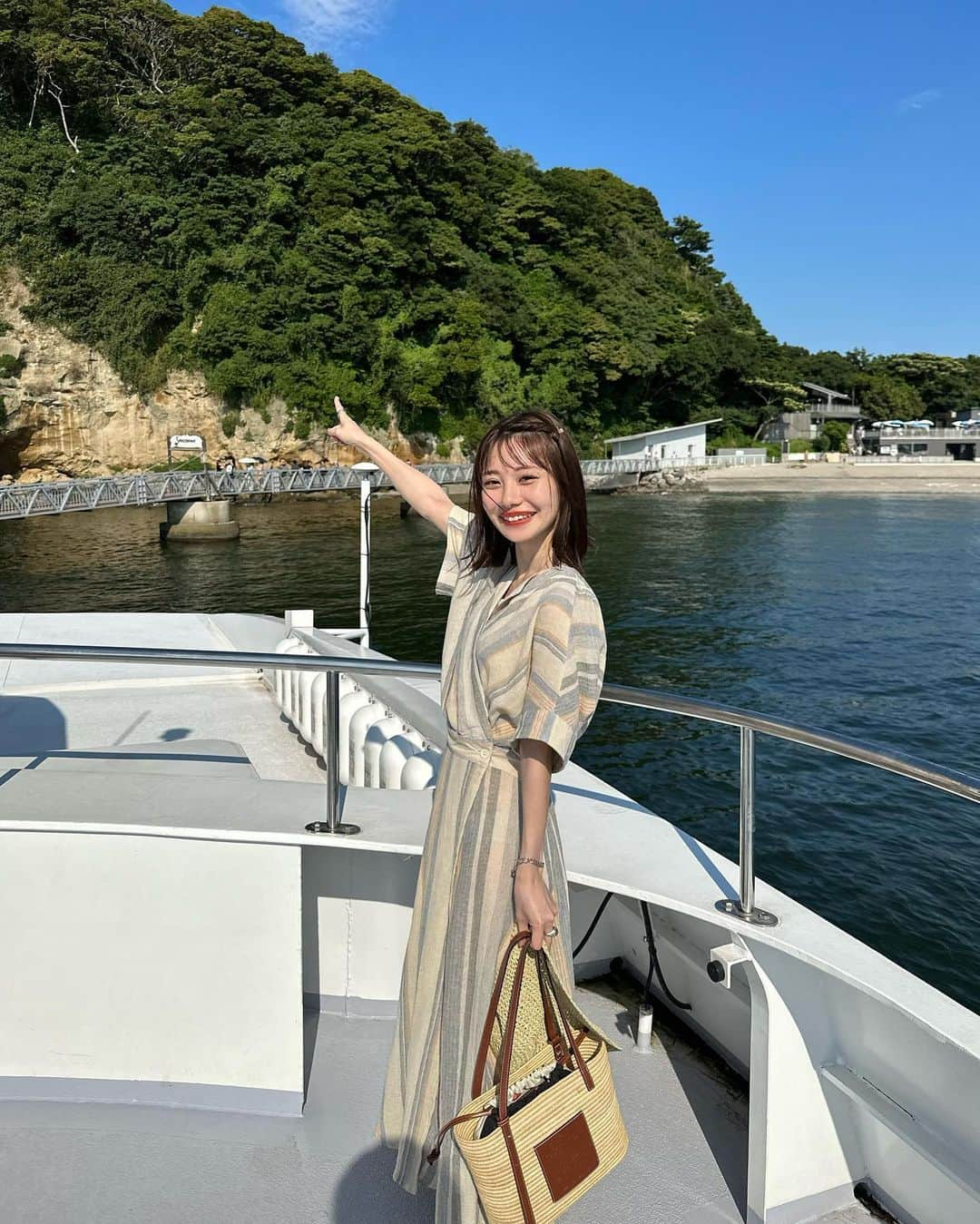 まるさんのインスタグラム写真 - (まるInstagram)「猿島〜！！！🐒🏝️🌞 ㅤ 大自然いっぱいでマイナスイオン浴びてきた〜🌳 ㅤ 島っぽく(？)この日は  @kastane_ のストライプワンピに🩵 ストーリーのせたら沢山褒めてもらえて嬉しかった🌞 めちゃ可愛くてお気に入り✨ ㅤ #猿島」7月31日 21時26分 - marumaru1530