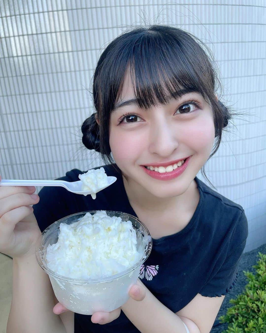 竹内月音さんのインスタグラム写真 - (竹内月音Instagram)「かき氷1口いる？♡ これはみぞれ味！練乳だけのやつ！」7月31日 21時27分 - takeuchi_tsukine