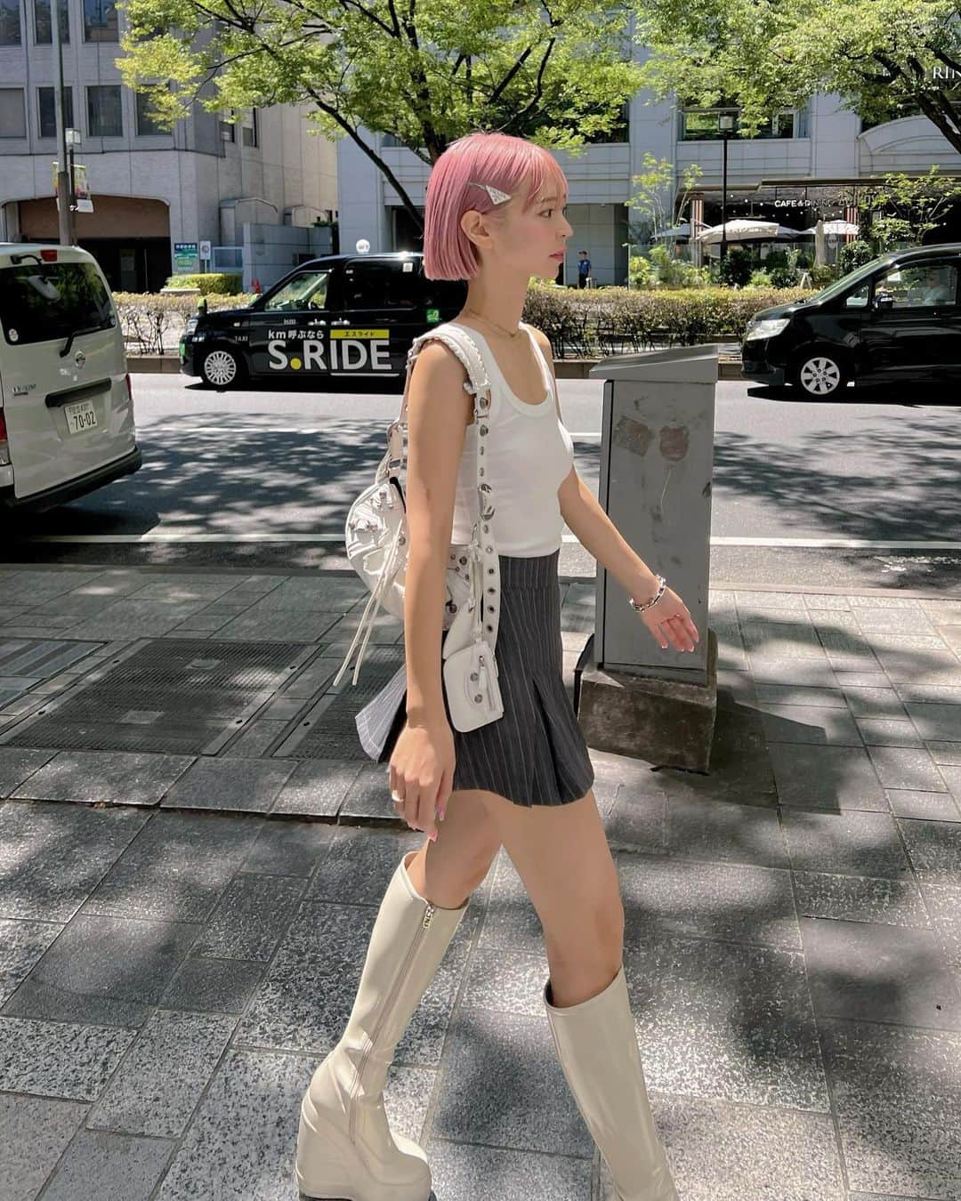 梅村実帆さんのインスタグラム写真 - (梅村実帆Instagram)「おpinkヘアにしたらgirlyしたくなった日🎀🧠」7月31日 21時55分 - miho11k