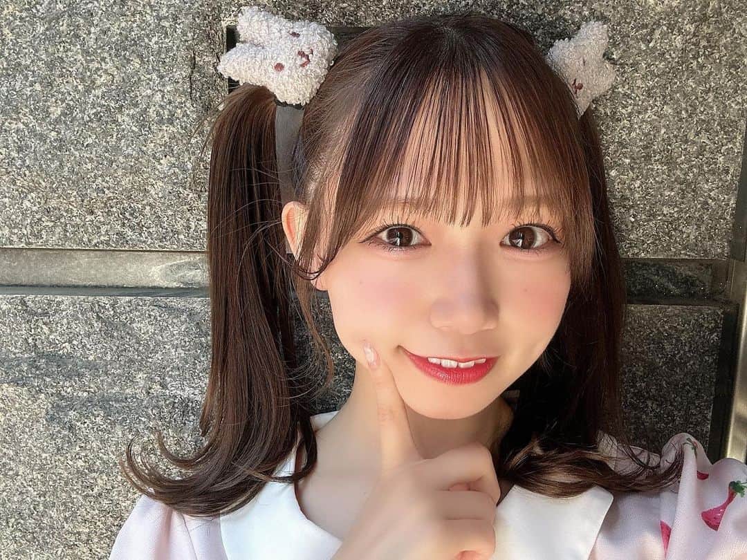 畑美紗起のインスタグラム：「朗読劇 #アップルボム仮  全公演終演いたしました🍎💣  ご出席いただいたみなさん 本当にありがとうございました…🥰  楽しんでいただけてたら嬉しいです∩^ω^∩  姉さま命！姉さまだいすきなエミリーを 演じれてうれしかったです🐰🍓  この作品に関われて、たくさんの方と出会えて たのしかったです☺️  またみなさんと共演できますように…💫  #畑美紗起 #アップルボム仮 #舞台 #shooting #me #instagood」