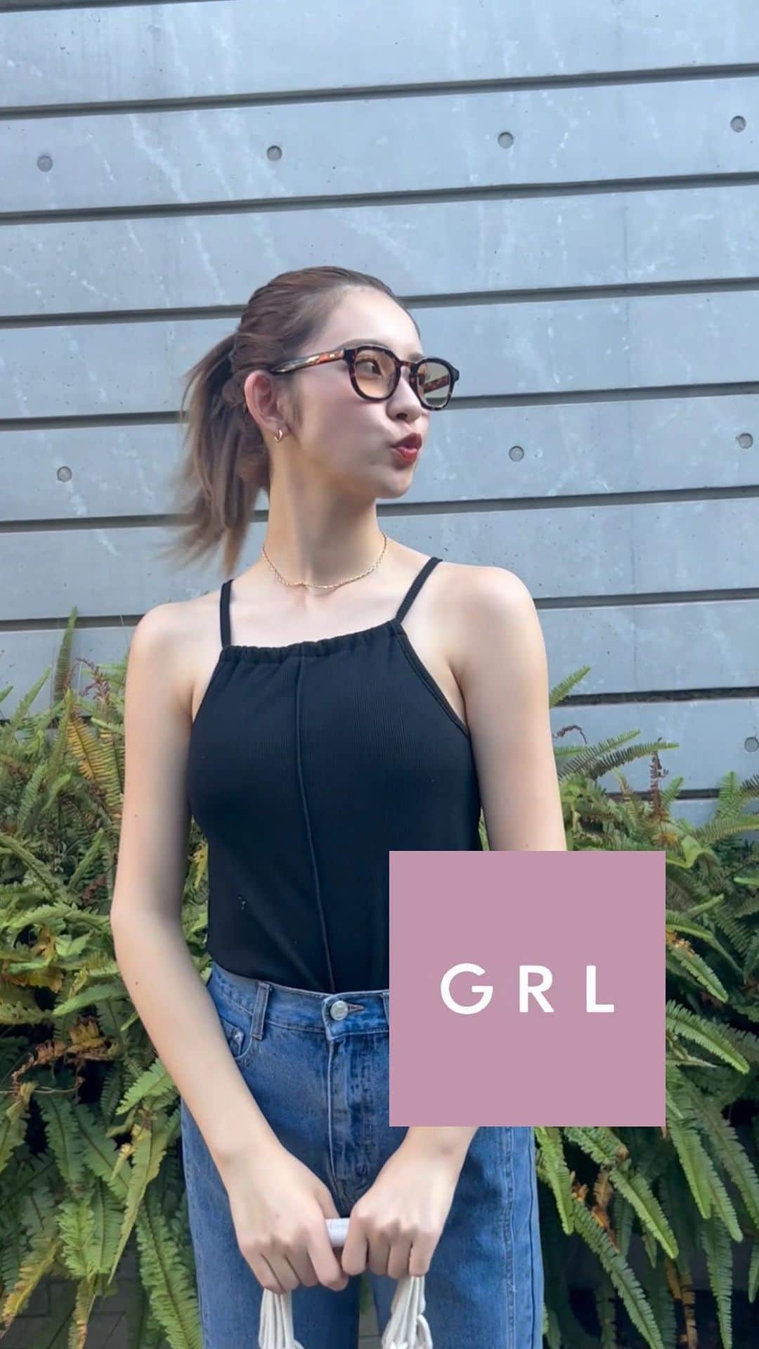 下山碧夢のインスタグラム：「夏はGRLのお洋服で楽しも❤️🌊✨ #grl#グレイル#glr購入品#グレイル購入品#夏コーデ」