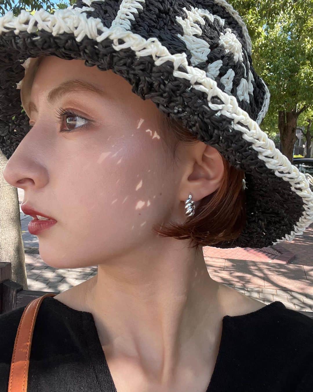 Julia Castroのインスタグラム：「good evening🌿  ストーリーに載せて好評だった写真、フィードにも載せちゃおう☝🏻 蝉の声で起こされて夏を感じてる最近🌳 みんなも夏、感じてますか？ . #summer #summertime  #summerstyle #selfietime #夏色 #夏服 #夏を感じる日々」