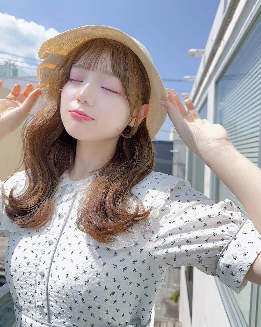 古澤里紗さんのインスタグラム写真 - (古澤里紗Instagram)「夏休みは何するのーーー？👒''  . . .  実家に帰る前にわたるまじっくかけていただきました＾＾✨  かわいー？前髪切ってもらったの^. .^ ੭  今年の夏はふーりーに会いに来てよーーー  . . . #わたるマジック  #ふーりーこーで」7月31日 22時04分 - fuuuuu_ri