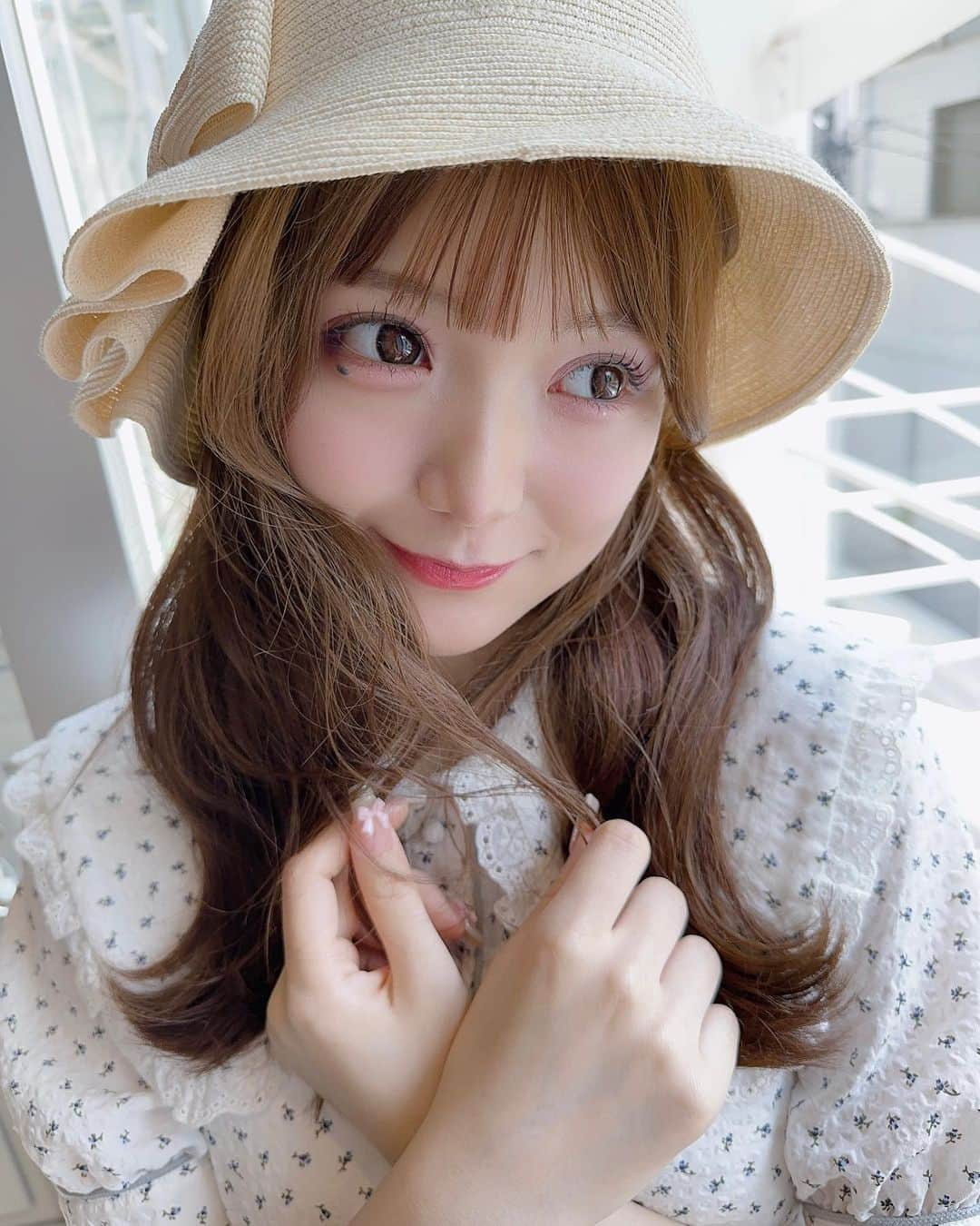 古澤里紗さんのインスタグラム写真 - (古澤里紗Instagram)「夏休みは何するのーーー？👒''  . . .  実家に帰る前にわたるまじっくかけていただきました＾＾✨  かわいー？前髪切ってもらったの^. .^ ੭  今年の夏はふーりーに会いに来てよーーー  . . . #わたるマジック  #ふーりーこーで」7月31日 22時04分 - fuuuuu_ri