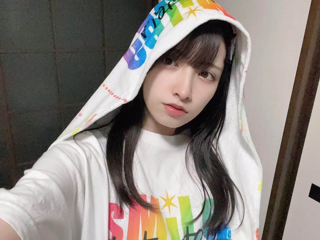 のインスタグラム：「夏フェス？とかってみんな行くー？  そういう話最近よく聞くから、とても夏を感じる。。。  アイドルの時TIFとか横丁、@Jamとかのライブ出てめっちゃ汗かいてたの懐かしいな〜って思い出した🥰   #アイドル  #夏フェス  #uniteup !  #アニメ  #ゆーゆー  #sMiLeaLIVE」