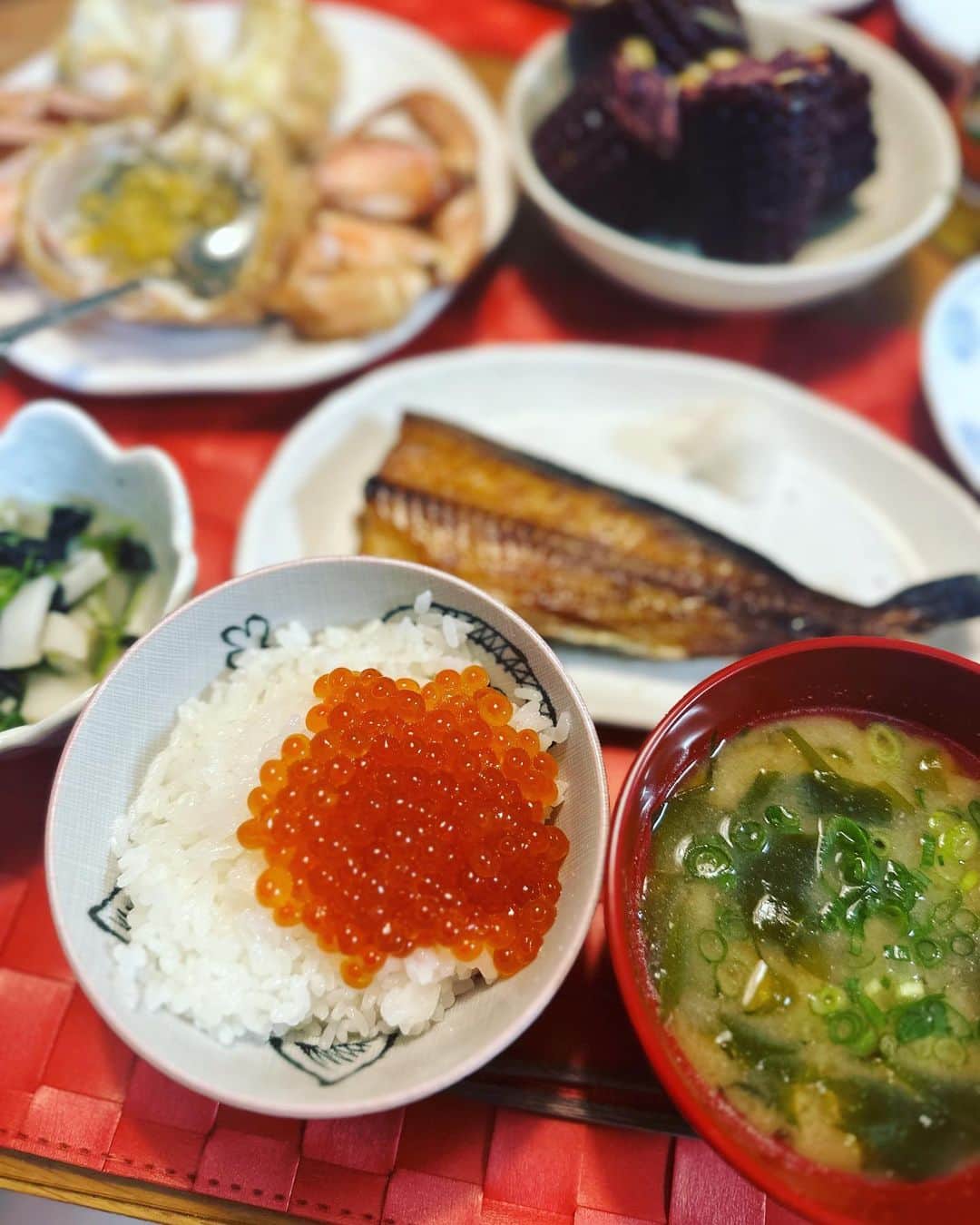星那美月さんのインスタグラム写真 - (星那美月Instagram)「北海道のお土産が送られて来たので美味しくいただいてます🤤❤️毛蟹の切り方説明書見ながら頑張った🦀禮ちゃん呼びたかったw  #dinner #おうちごはん」7月31日 22時09分 - mitsukihoshina