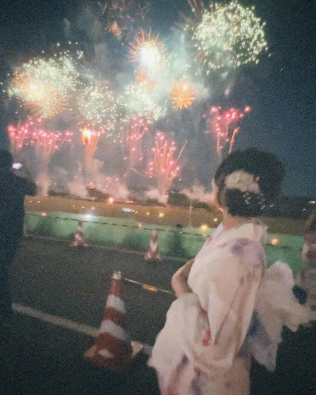 石原めるのインスタグラム：「. 7月またね 楽しかったな 🎇 . . .」