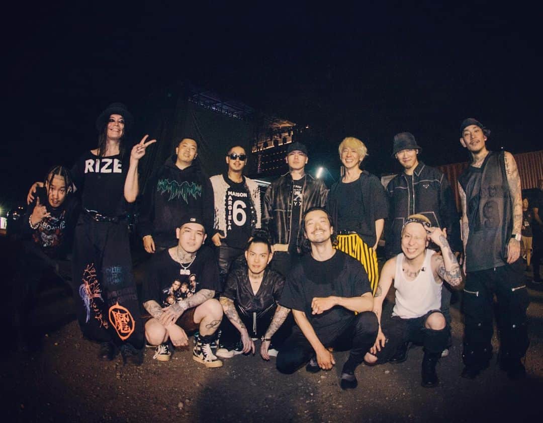 伊澤一葉さんのインスタグラム写真 - (伊澤一葉Instagram)「2023.7.30 ひと夏の思い出。 短い準備期間で皆、其々の持ち場を仕上げていく感じが熱ぅーかった！讃え合いたい　 また一緒に演れたらいいなー #badhop  #フジロック」7月31日 22時16分 - ichiyo.izawa