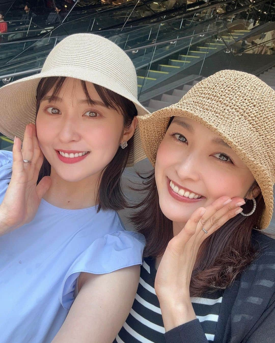 衛藤美彩のインスタグラム：「⁡ ⁡ 大好きな梨華さんに久しぶりにお会いして...🤍 ⁡ アイドルの先輩でもあり、同じ男の子ママの先輩でもあり、色々なジャンルのお話しができたり 相談できるとても頼れるお姉さん✨ ⁡ 梨華さんの言葉には嘘がなくて、いつでも自分に正直で真っ直ぐな方なので お会いするととてもリラックスしている自分がいます😌 こうして出会えたのはパパさん同士のおかげなので、出会いにとても感謝です。 今後とも家族ぐるみのお付き合いを宜しくお願いします♡ ⁡ #石川梨華 さん #ここだけのはなし #いつか一緒にカラオケに行きたい  ⁡#でもまだ直接言えてないからここに書いてみる⁡ 🫣 ⁡」