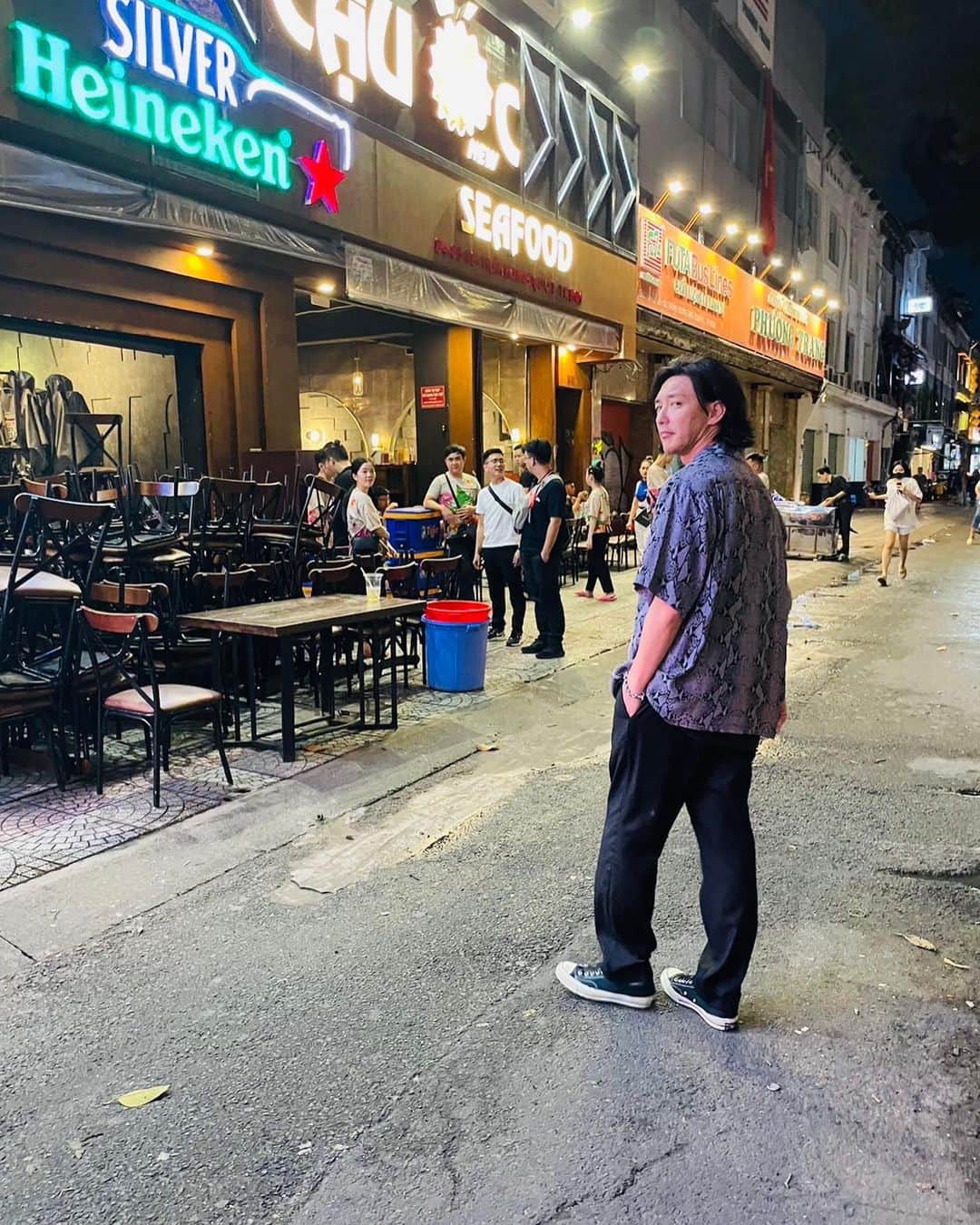 のインスタグラム：「夜もいい感じよ！  #wackomaria  #vietnam  #HoChiMinhCity #金子昇」