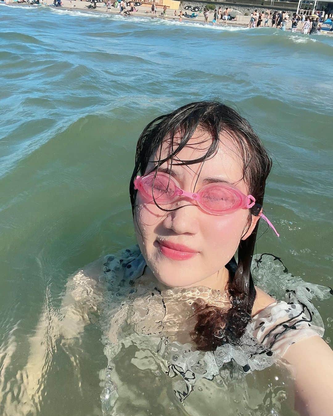 横山天音さんのインスタグラム写真 - (横山天音Instagram)「海水浴ガチ勢#海 #海水浴」7月31日 22時58分 - amagon5546
