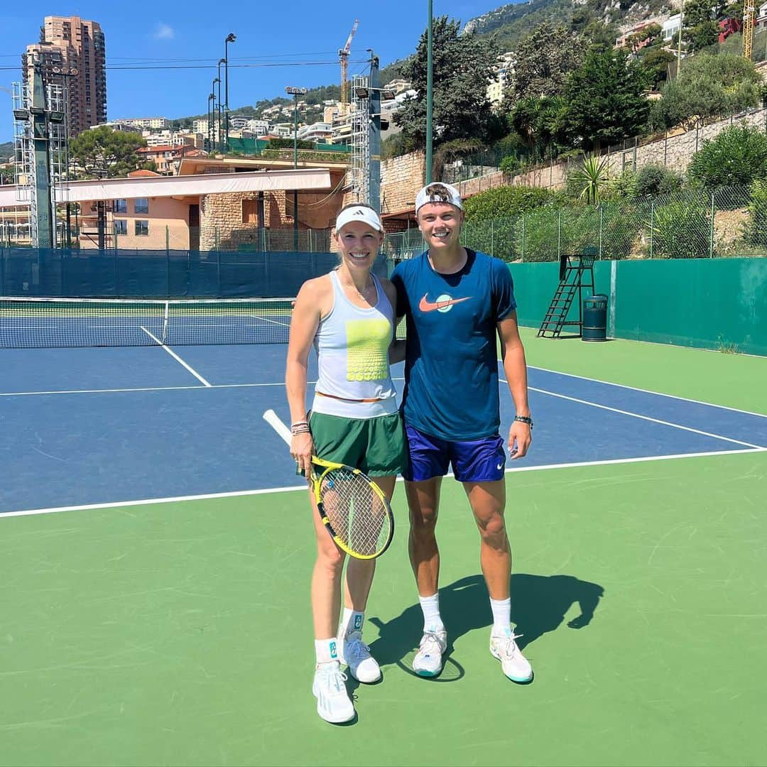 CarolineWozniackiさんのインスタグラム写真 - (CarolineWozniackiInstagram)「Danish duo practice today! Thank you @holgerrune for a great hit!💪🏻🇩🇰」7月31日 23時24分 - carowozniacki