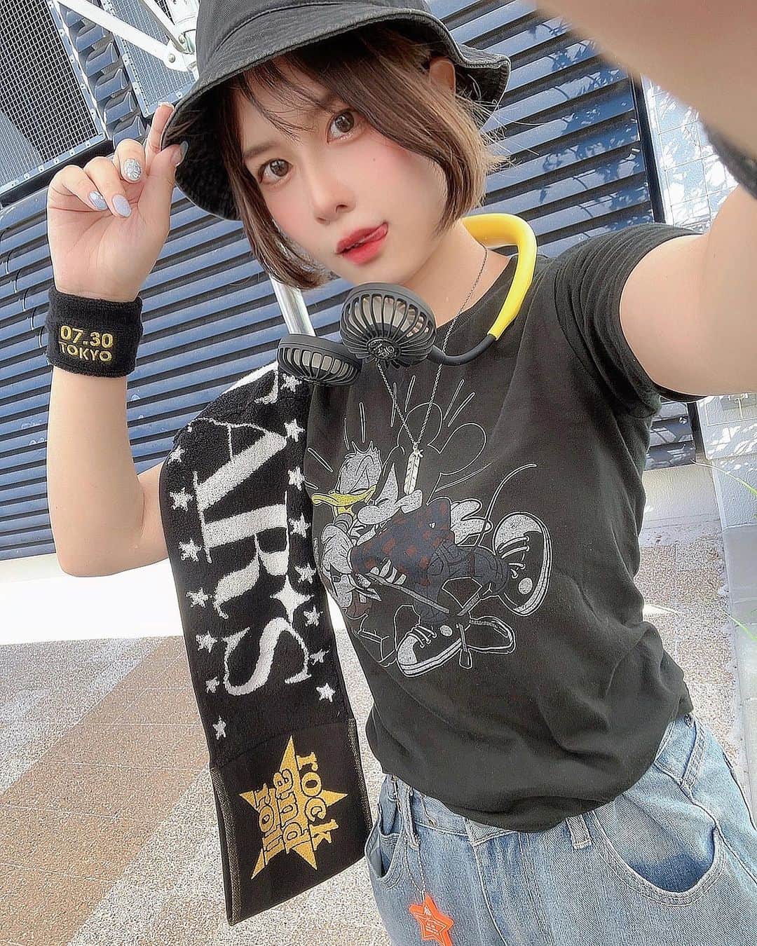 七瀬さくらのインスタグラム：「せーのっ、おつかれ〜！  #bz35th #pleasure2023  #bzpleasure2023 #bzlivegym」