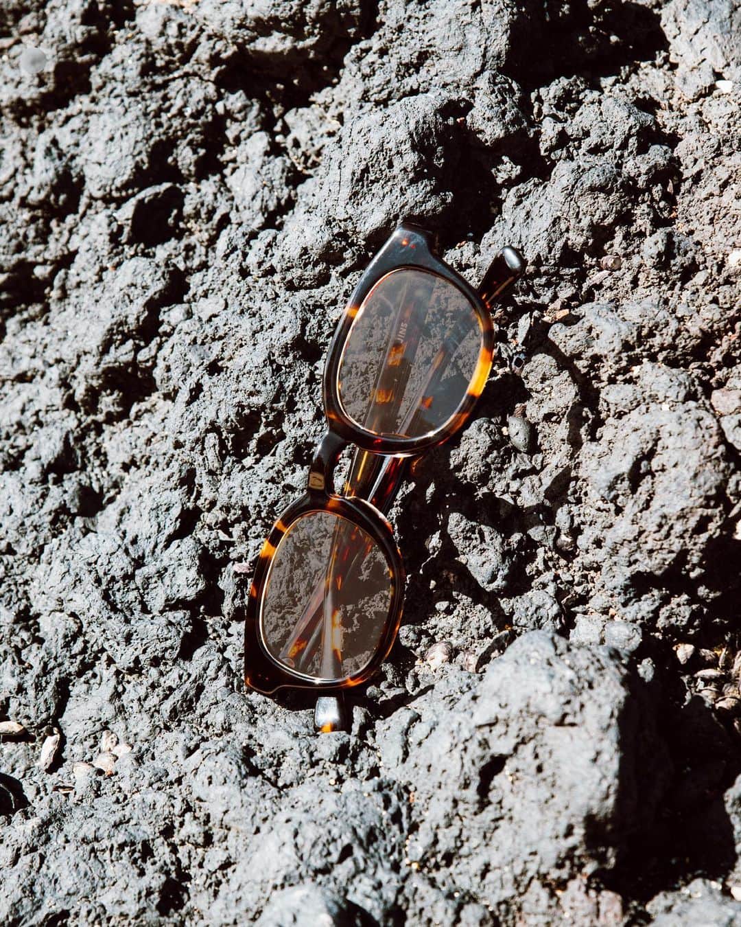 JINSさんのインスタグラム写真 - (JINSInstagram)「New tints – from light bronze to lavender to blue gray. Add any lens to any frame to customize your eyewear.」7月31日 23時28分 - jins.usa