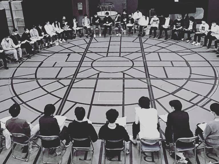 宮尾俊太郎さんのインスタグラム写真 - (宮尾俊太郎Instagram)「1年以上に渡る #ハリーポッターと呪いの子　の千秋楽を迎えました。 この舞台に関わった全ての皆様、お客様、ありがとう御座いました！！！ #ありがとう #ドラコマルフォイ」7月31日 23時41分 - shuntaro_miyao