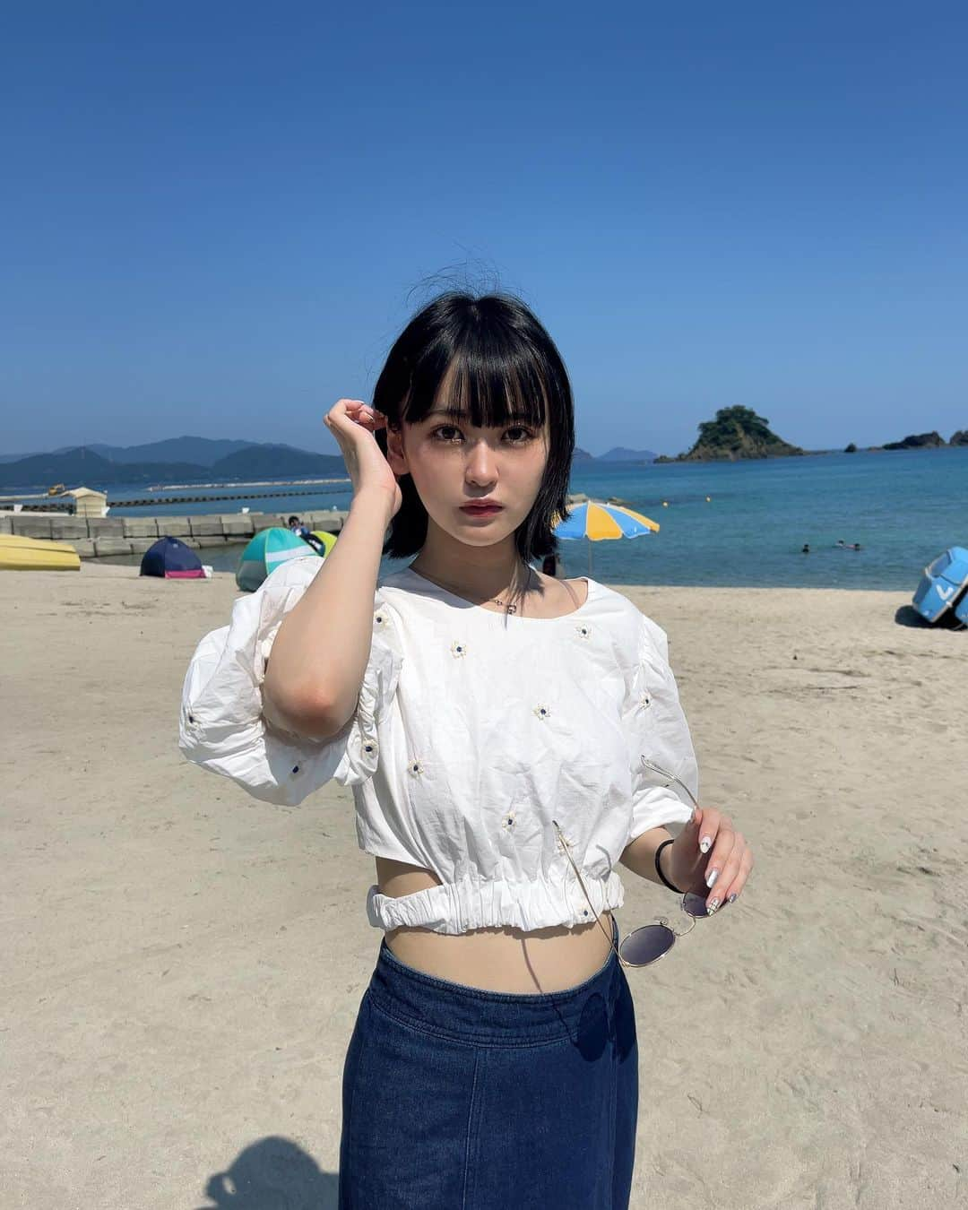 香田メイさんのインスタグラム写真 - (香田メイInstagram)「好きだと言って 天使になって そして笑って もう一度 。  わらってくれる？🥺  波乗りジョニー大好きでまじへびろてしてるんよ〜〜！！！」7月31日 23時50分 - kodamei_55