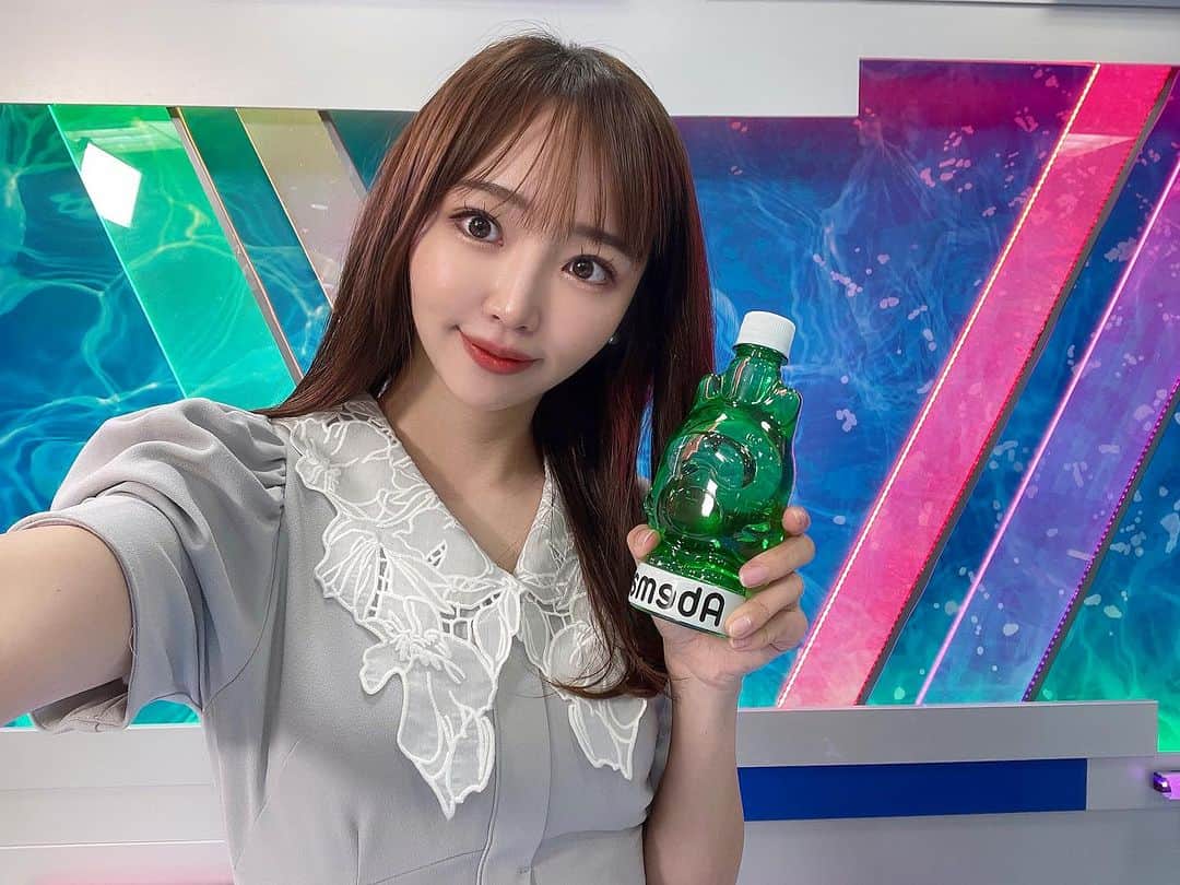 藤田かんなのインスタグラム：「🎐  今日で7月も終わりでしたね💦  今月は色々なお仕事にチャレンジ出来て 本当に良い経験になりました🙇🏻‍♀️  この経験を糧に来月も頑張っていきたいです！  写真は昨日最終日を迎えた世界水泳の時のもの📷  @hiroyuki.fuse_ex アナが写真を撮ってくれました☺️💓」