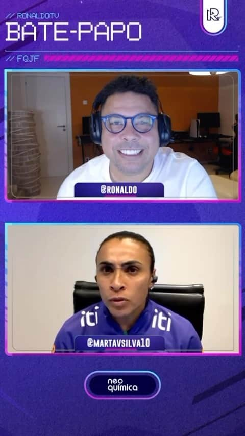 ロナウドのインスタグラム：「O QUE FALTA PRA MARTA? 🤔🇧🇷💙  Antes da Copa @ronaldo e @martavsilva10 bateram um papo lendário! Um oferecimento de @neoquimica! A primeira parte dessa conversa entre o nosso ataque dos sonhos já está disponível na íntegra no no nosso YouTube!  Marta e Ronaldo falaram muito de seleção brasileira, de copa do mundo e do que pode acontecer depois dela! Tá esperando o que?  Link nós stories da @ronaldotv !  #ronaldotv #ronaldofenomeno #marta #FIFAWWC #copadomundo」