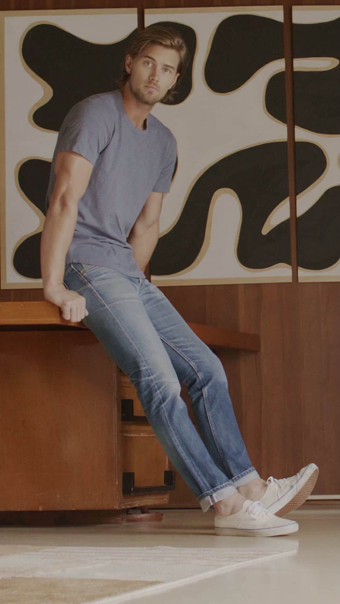 グラハム&スペンサーのインスタグラム：「Soft tees that feel as good as you look」
