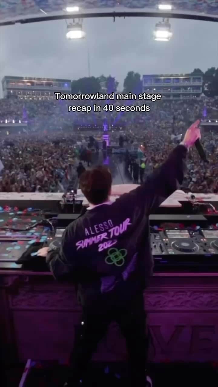 アレッソのインスタグラム：「Tomorrowland, I have no words to describe how much fun this was, but if I did I would say my weekend 1 set is live on Youtube」