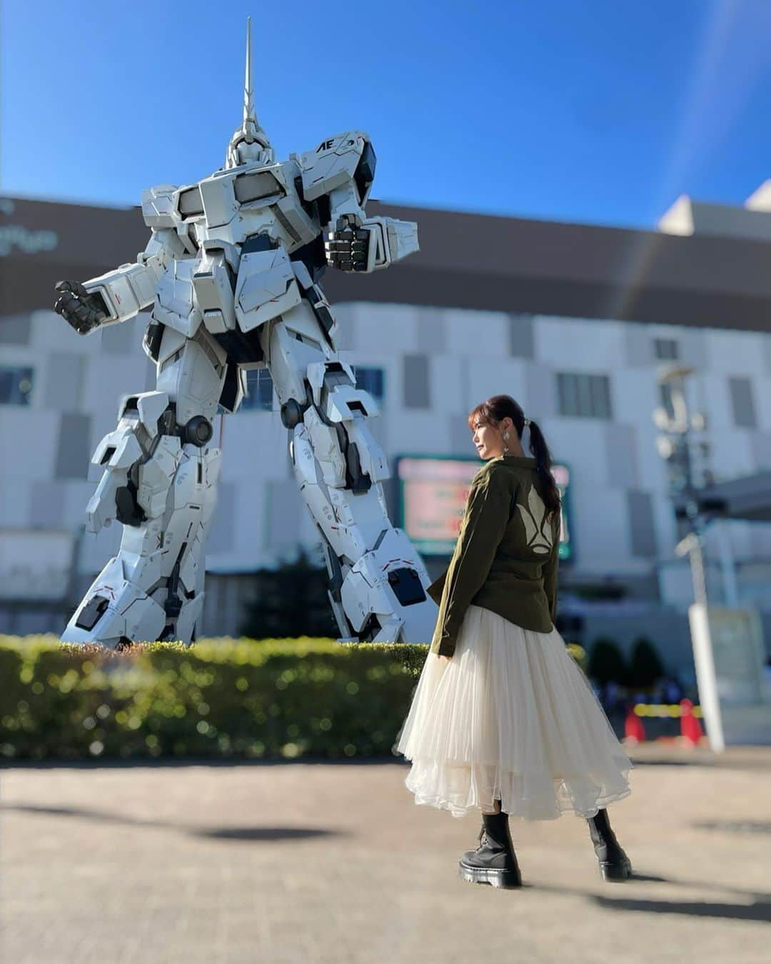 唐沢美帆のインスタグラム：「✮  ガンダム広場で歌える機会はもうないかもしれない リハーサルではオルフェンズのシャツを着て歌ったよー！  #TRUEさん #唐沢美帆 #anime_eupho  #響けユーフォニアム  #anime #anisong  #アニメソング #ガンダム広場 #リリースイベント #オルフェンズ #機動戦士ガンダム鉄血のオルフェンズ」