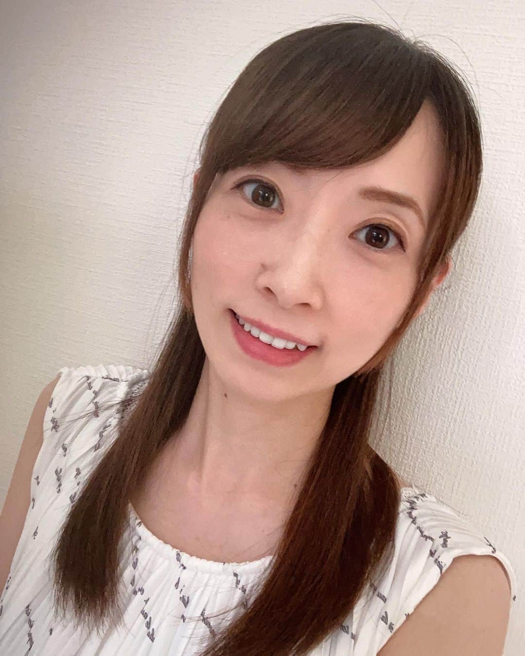 大迫深雪のインスタグラム：「8/1になりました！ 今日は皆様にご報告があります。 所属事務所が社名変更となり、アイリンク株式会社からXrise株式会社になりました！！ クロスライズと読みます。  こんばんは。 X rise株式会社所属の大迫深雪です。 現在SNS以外は無期限休業中ですが、復帰したら今まで以上に頑張りたいと思っています。 これからもよろしくお願い致します。  #社名変更 #ありがとう#アイリンク株式会社 #Xrise株式会社 #これからもよろしくお願い致します #大迫深雪」