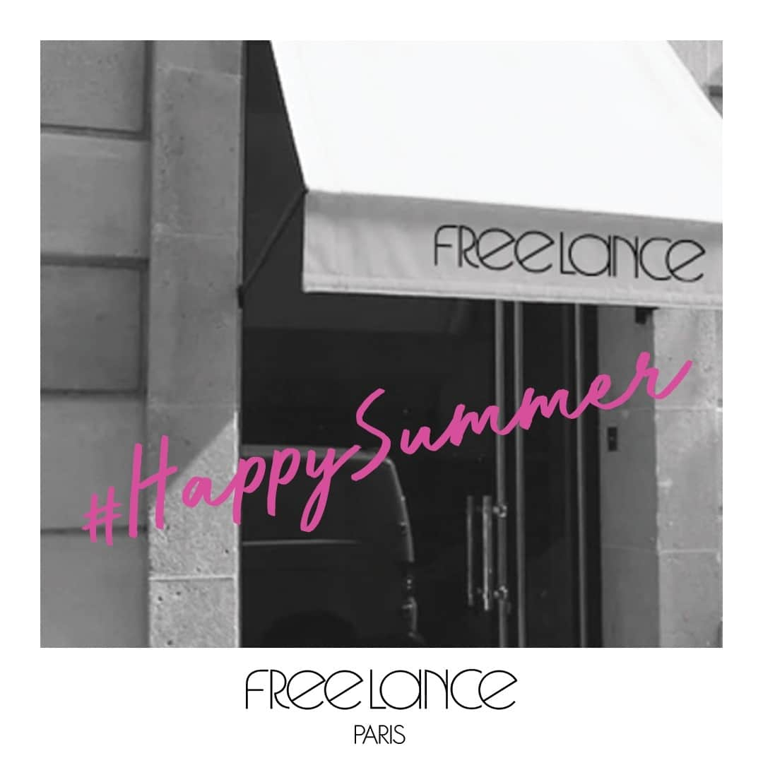 フリーランスのインスタグラム：「Happy Summer !⁠ L'équipe FREE LANCE vous souhaite un bel été, passez nous dire "bonjour" car nos boutiques restent ouvertes tout l'été.⁠ ⁠ Happy Summer!⁠ The FREE LANCE team wishes you a beautiful summer, pass by to say "hello" as our boutiques stay open all summer long. ⁠ ⁠ Collection available in stores #parisruedufour #cannes #lyon #lille #bordeaux #sainttropez #montpellier #toulouse #strasbourg #deauville #biarritz #aix #rouen #bruxelles #marseille #galerieslafayettehaussmann #printempshaussmann #lebonmarchérivegauche #printempsparlyII #printempslesterrassesduport #printempslille #printempsvélizyII #galerieslafayettelapartdieu #lasamaritaine⁠ ⁠ #FreeLance #SS23collection #shoes #shoesaddict #madeinfrance」