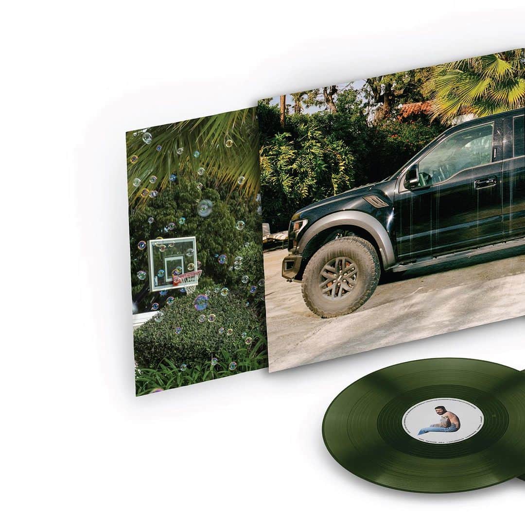 ポスト・マローンさんのインスタグラム写真 - (ポスト・マローンInstagram)「AUSTIN vinyl packaging by @playlabinc. Available now at shop.postmalone.com」8月1日 1時13分 - postmalone
