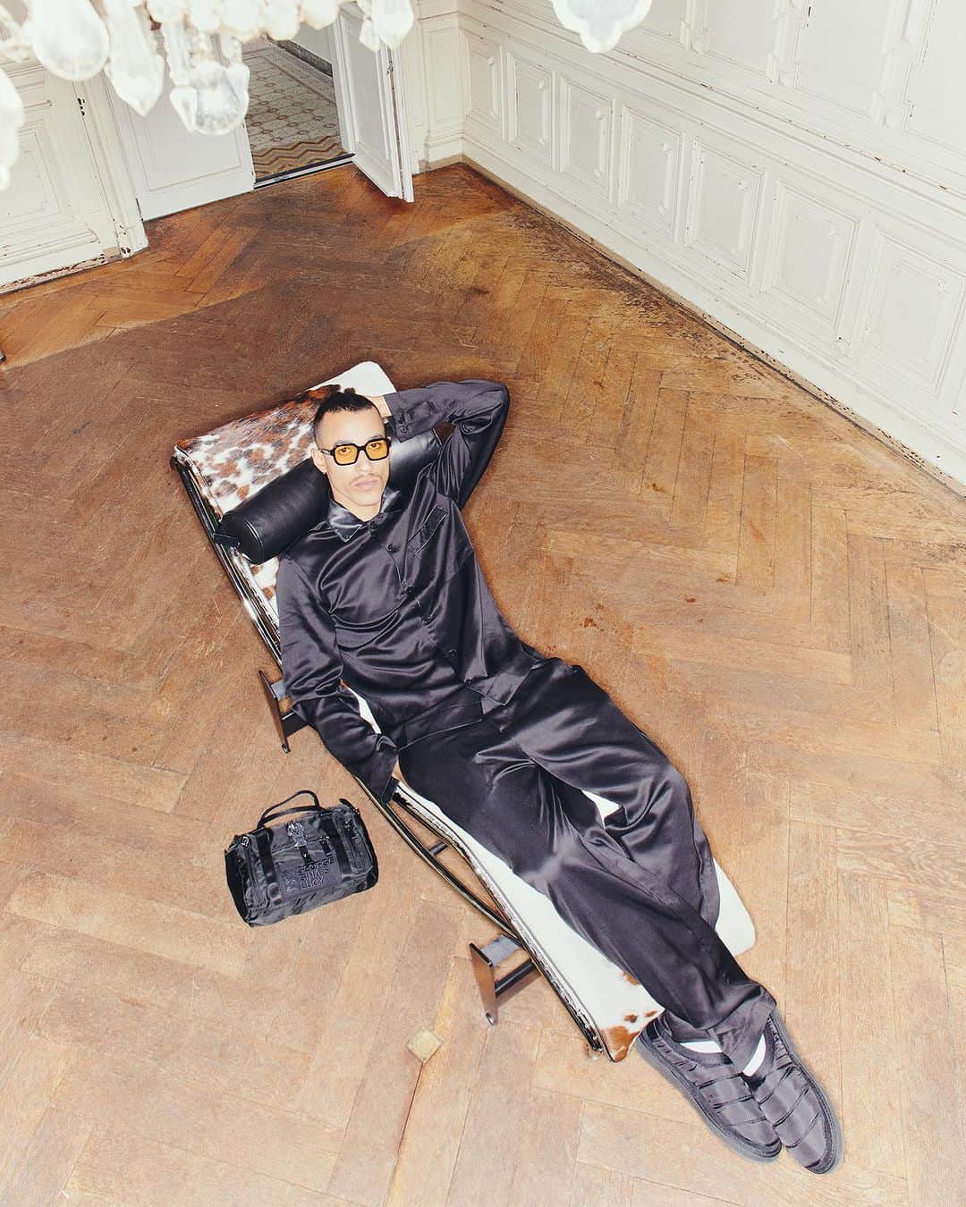 ジョージジーナ&ルーシーのインスタグラム：「Discover our latest handbag collection on our new webshop!   CARELESS bag in black  EYECECREAM eyewear frame   Link in bio  #georgeginalucy #ggl」