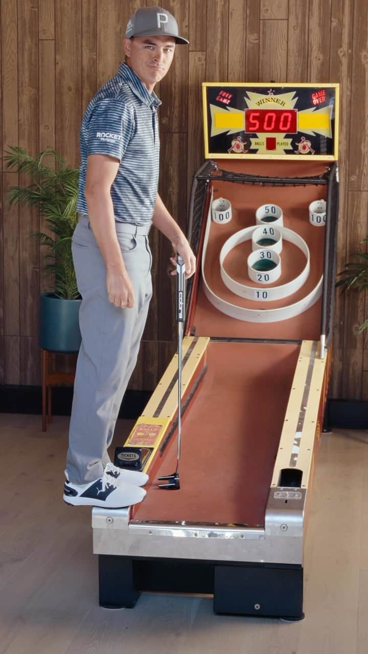 リッキー・ファウラーのインスタグラム：「One of the few times I’m aiming for the high score. You can never be too prepared, right, @wearefarmers?」