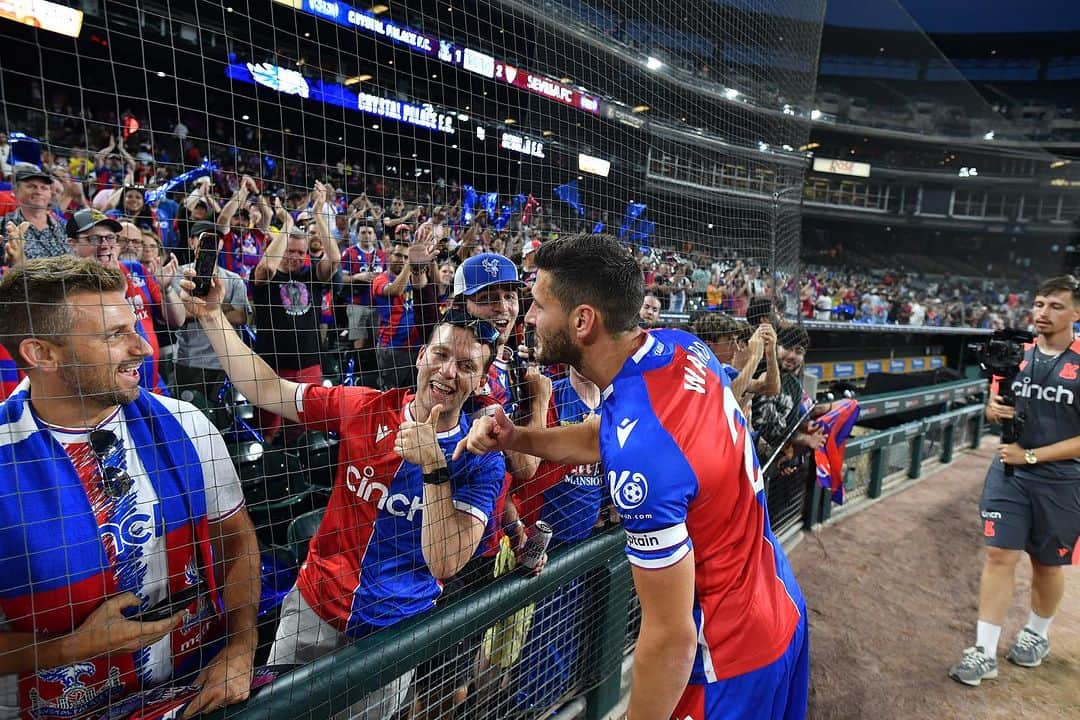 ジョエル・ワードさんのインスタグラム写真 - (ジョエル・ワードInstagram)「America 🇺🇸 thanks for having us @cpfc」8月1日 1時57分 - joelward2