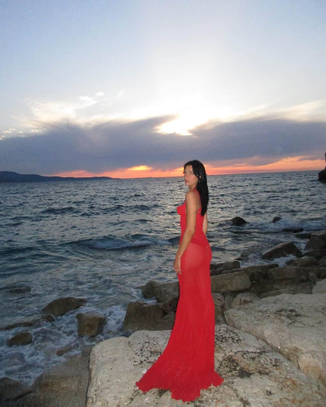 Harper's BAZAARさんのインスタグラム写真 - (Harper's BAZAARInstagram)「#DuaLipa has put her own fiery spin on the mermaid aesthetic. The singer shared snaps from her recent getaway to Albania, highlighting a sultry @blumarine crochet gown. Underneath, she wore nothing but a visible black thong. Tap the link in bio for more of her trip.」8月1日 2時25分 - harpersbazaarus