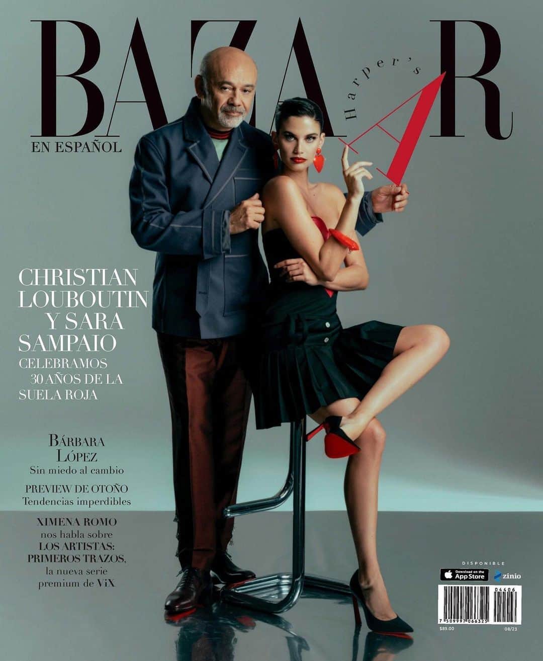 サラ・サンパイオのインスタグラム：「New @harpersbazaarmx with @louboutinworld ❤️  @spadestudios2 @majoguzman @st.raffi @christynakay @machinedarine」