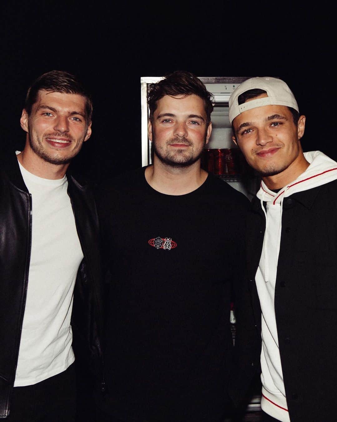 マックス・フェルスタッペンのインスタグラム：「Simply lovely start to the summer break 💥 Thanks @martingarrix 🙌  📸 @louisvanbaar」