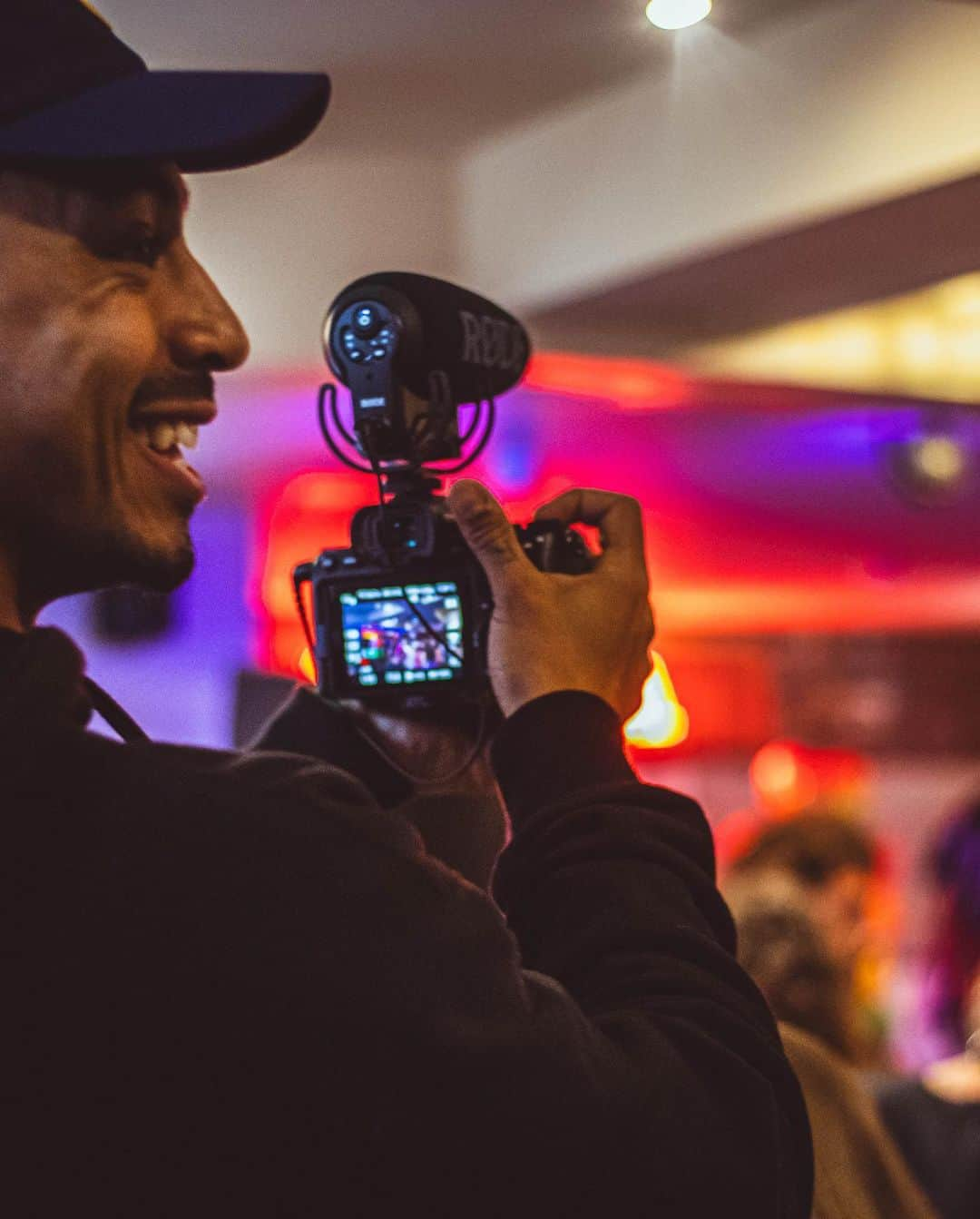 ジェイド・サールウォールさんのインスタグラム写真 - (ジェイド・サールウォールInstagram)「Last week we hosted our first ever @stonewalluk x @arbeiasouthshields Pride event in my hometown of South Shields and it was even better than I imagined 🥹 We had a community fair, a Stonewall empowerment workshop for young people followed by the most incredible entertainment 🤩 It's so important to create safe spaces in our hometowns, where everybody feels comfortable to be themselves without question - and to also provide education to those who may want or need to learn more about LGBTQ+ history and allyship. Stonewall, thank you SO much for working with me to bring this event to the town and for all that you do for the whole community. Thank you to the Arbeia team and local businesses that took part 💖 HUGE thanks to my friends and phenomenal performers @joemcelderryofficial @tiakofi @iamblackpeppa @mr_theo - you gave so many people the night of their lives and I’m so grateful you took the time to show up and show tf out!   We raised money and awareness but most importantly I hope people left the event feeling inspired and liberated 🥹 Can’t wait for the next one ♥️🏳️‍🌈🏳️‍⚧️」8月1日 3時09分 - jadethirlwall