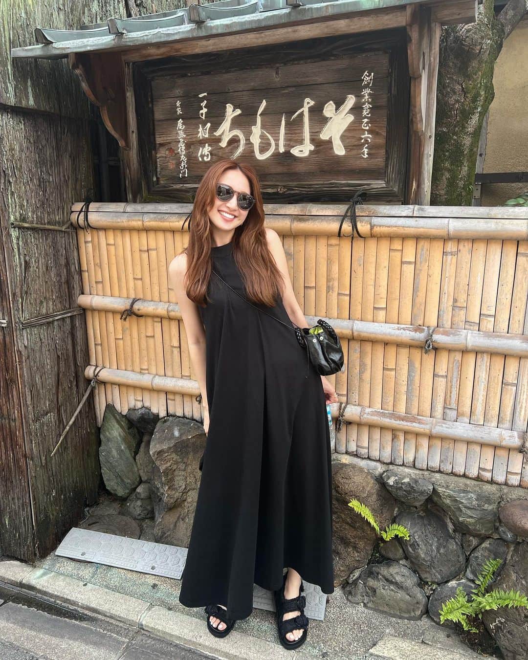 鹿沼憂妃さんのインスタグラム写真 - (鹿沼憂妃Instagram)「そうだ 京都、行こう。  ということでオカン（友達のあだ名）に会いに 弾丸で京都へいった日💗👒  合流する前から 「ぬぅ、ちゃんとこれるかなぁ心配、、」 って心配してくれるところは相変わらずで笑 100年ぶりぐらいに会っても 昔となんにも変わらず 綺麗でスタイルよくて面白いオカンのまんまで ほーーーんとに楽しかった🥺🌻  かき氷食べてるだけで あんなに爆笑できるのはさすがだよ㊙︎  またゆっくり行きたいな、京都🥰」8月1日 14時32分 - shika_0225