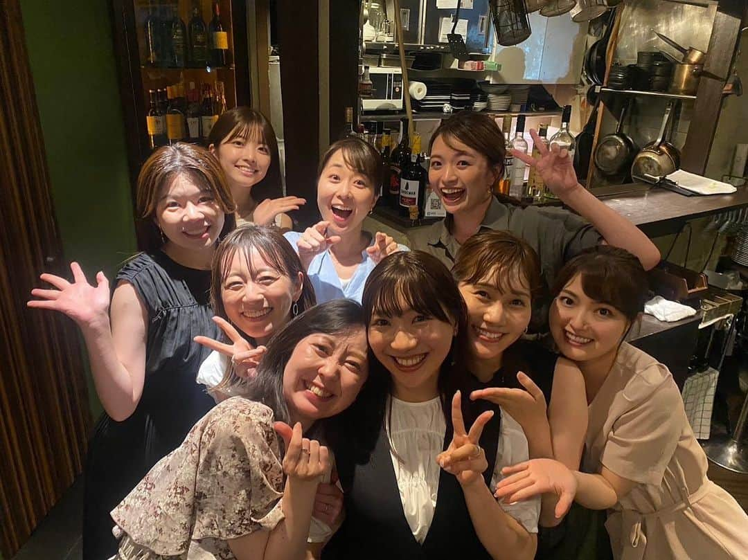 中谷萌さんのインスタグラム写真 - (中谷萌Instagram)「7/31をもって茉里奈さんが FBSをご卒業されました🥹  1番歳の近いお姉ちゃんが いなくなっちゃった…  最後の最後まで、 楽しくて明るくて 後輩のおふざけにも付き合ってくれる、優しい先輩でした☺️🩵  次のステージでも 頑張ってください！✨」8月1日 14時25分 - n_moepi_fbs