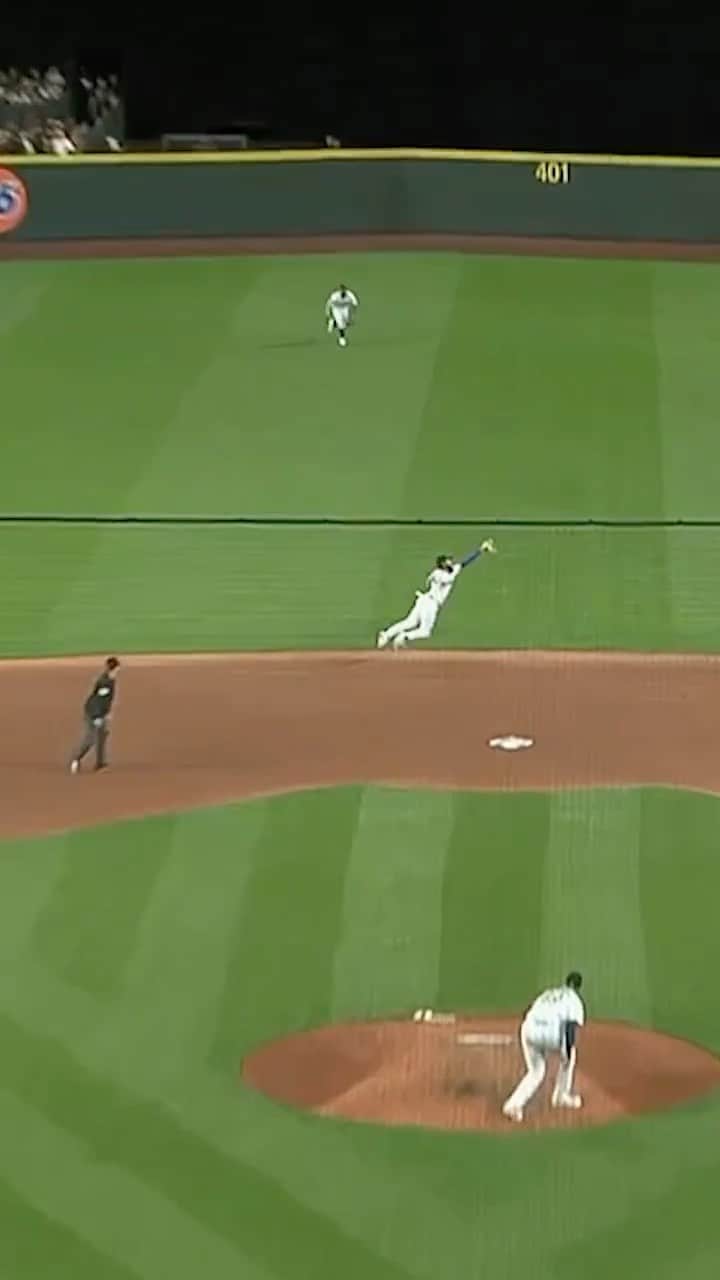 シアトル・マリナーズのインスタグラム：「@jp_crawford JUST CAUGHT THAT!」