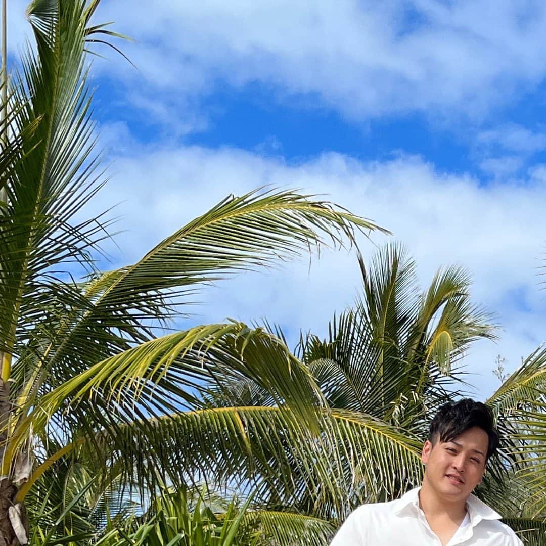 尾島知佳のインスタグラム：「👨顔」