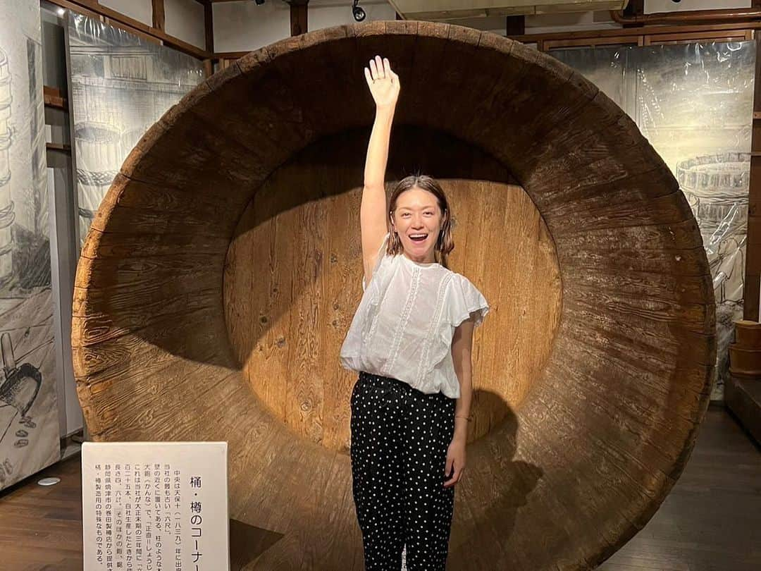 加藤紀子さんのインスタグラム写真 - (加藤紀子Instagram)「愛知県碧南市、醸造の旅。  美味しいの為に尽くされる、三河の伝統と文化、努力と愛情。 知ったからには個人的熟成発酵を願うお話をたくさん聞かせて頂きました。  杉浦社長様 カクキュー、野村様 まるや八丁味噌、浅井社長様 アテンドくださった磯貝氏 お忙しい中、本当にありがとうございました！  ゆば天八丁味噌煮込みうどん、 碧南のソウルフード 大磯屋さんの焼きそばまで 大堪能ー！また行きたいー！！ （ってお豆腐やいなり寿司まで楽しんだ話もあるんだー）  #杉浦味醂愛櫻  #カクキュー八丁味噌  #まるや八丁味噌」8月1日 13時41分 - katonoriko