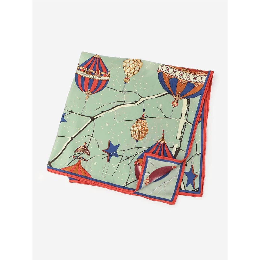 Bshop officialさんのインスタグラム写真 - (Bshop officialInstagram)「manipuri Silk Scarf 65x65 Autumn Garden / Animal / Ornament Balloon ¥14,300  #manipuri #23aw #bshop」8月1日 14時03分 - bshop_official