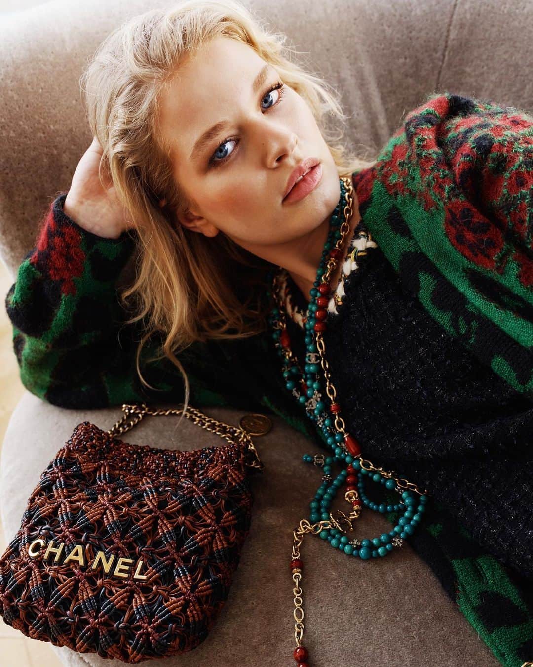 Saks Fifth Avenueのインスタグラム：「Discover the @chanelofficial 2022/23 MÉTIERS D’ART Collection. Visit saks.com to learn more and find a Saks store near you. #Saks」