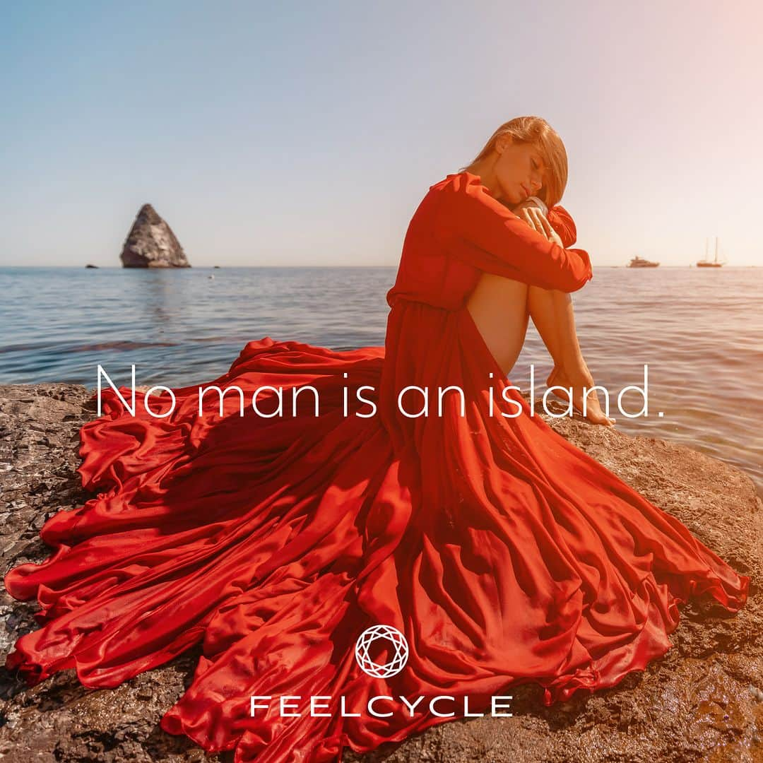 FEELCYCLE (フィールサイクル) のインスタグラム：「No man is an island. 人は一人では生きられない。  #45分で約800kcal消費 #滝汗 #ダイエット #デトックス #美肌 #脚痩せ #ストレス解消 #リラックス #集中 #マインドフルネス #feelcycle #フィールサイクル #feel #cycle #morebrilliant #itsstyle #notfitness #暗闇フィットネス #バイクエクササイズ #フィットネス #ジム #音楽とひとつになる #格言 #名言 #人生 #輝く #ポジティブ #quotes」