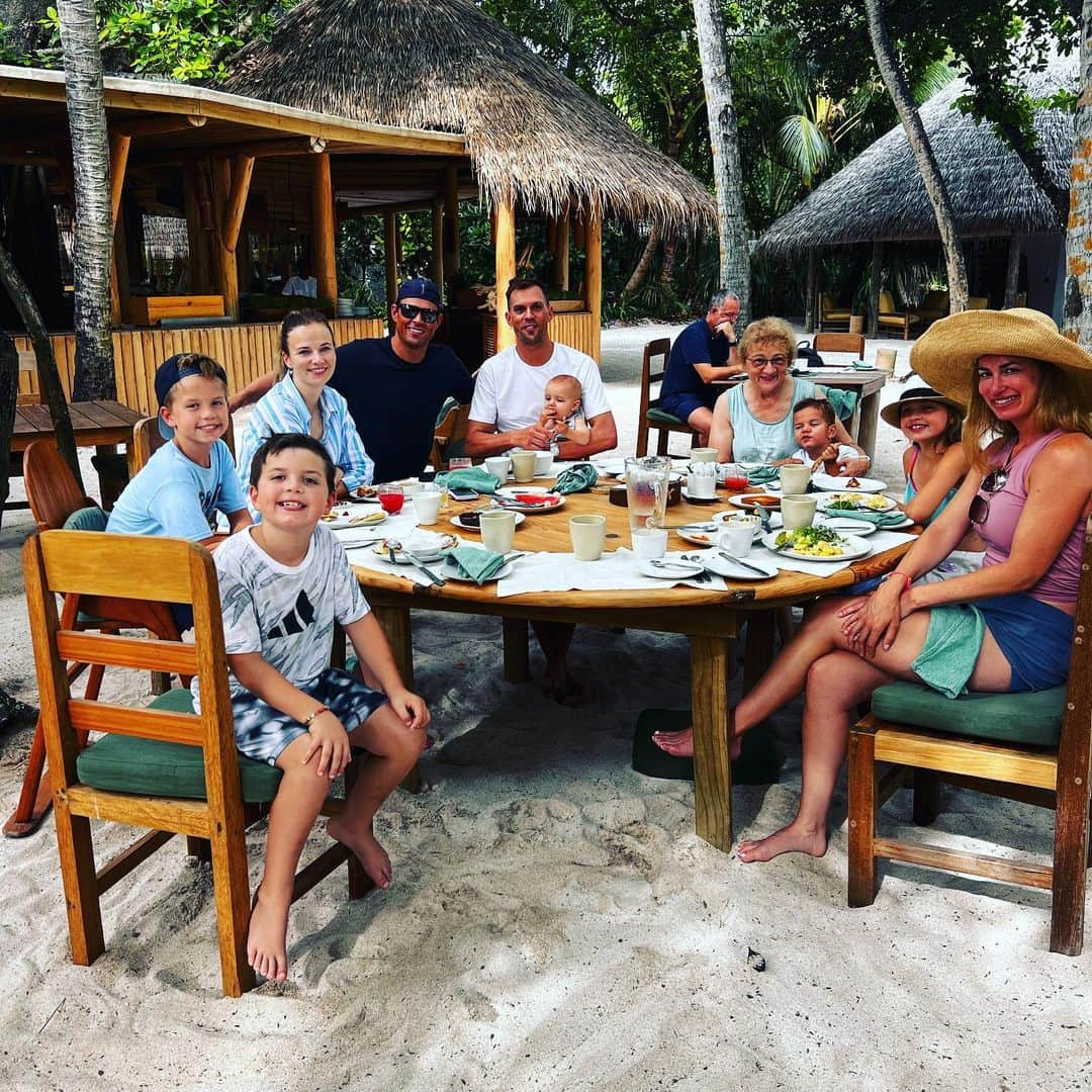 ブライアン兄弟さんのインスタグラム写真 - (ブライアン兄弟Instagram)「Had a great time in the Maldives!☺️😀🤩🤪」8月1日 6時17分 - bryanbros