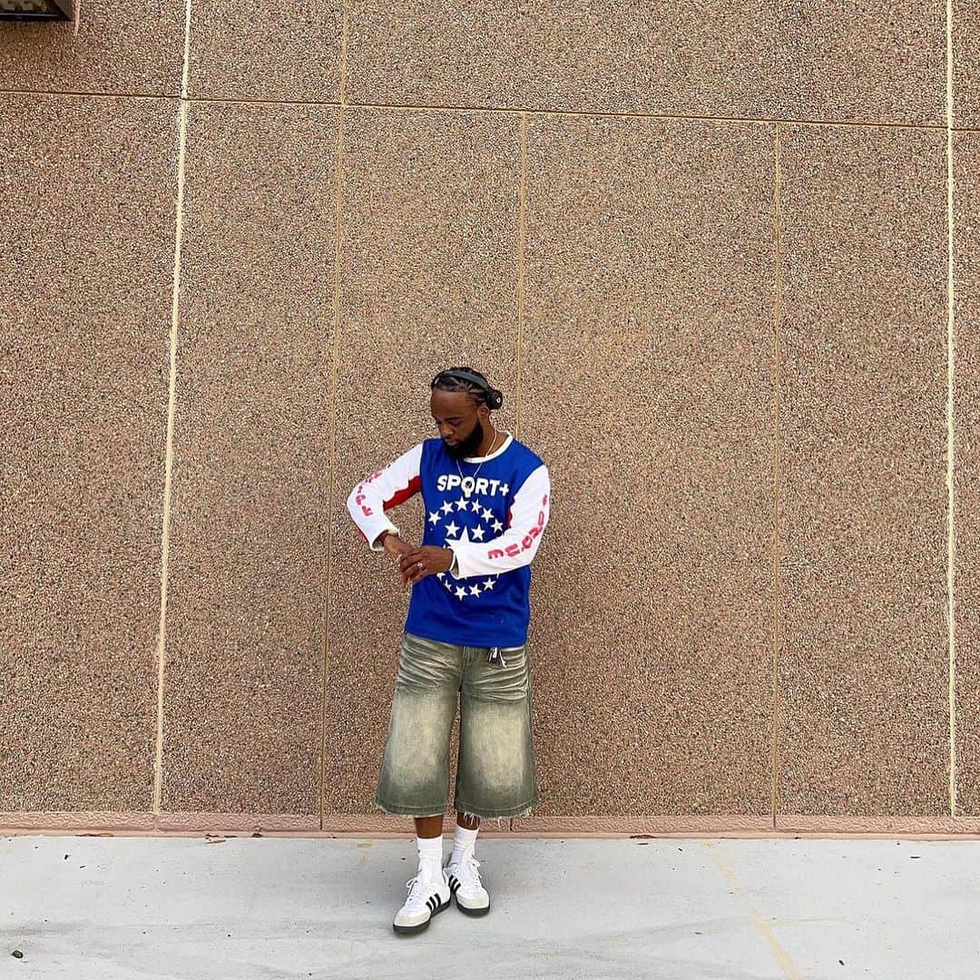 2nd STREET USAさんのインスタグラム写真 - (2nd STREET USAInstagram)「@kreativekloth in shirt from @2ndstreetusa 🔥🔥」8月1日 6時59分 - 2ndstreetusa