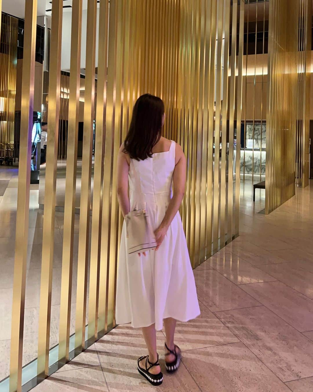 宮田綾子さんのインスタグラム写真 - (宮田綾子Instagram)「←大阪①ANAクラウンプラザホテル大阪はよく利用させていただいています🏨 いまビアガーデン開催中です🍻スペインの雰囲気も楽しめます🍴 もうすでに開店前からたくさんのお客様が並んでいました！大人気ですね♩ 屋根もあるので天気の心配もいらないし、夏を満喫できます🌻 @anacrowneplaza_osaka   しばらく大阪の投稿が続きます🤍 🦋8/26(土)大阪「宮田綾子の結果にこだわるインスタセミナー」開催 最新のインスタの上手な使い方をお話しします🎤どなたでも気軽にお越しください♩ 詳細はプロフィールURLから👆申込後すぐにメールが届きますのでご確認ください📩 ❤️ @ayako__miyata ←21.2万フォロワーありがとう❤️  #anaクラウンプラザホテル大阪 #大阪ホテル #北新地 #淀屋橋 #北新地グルメ #北新地ディナー #淀屋橋グルメ #淀屋橋ディナー #大阪観光 #大阪旅行」8月1日 7時33分 - ayako__miyata